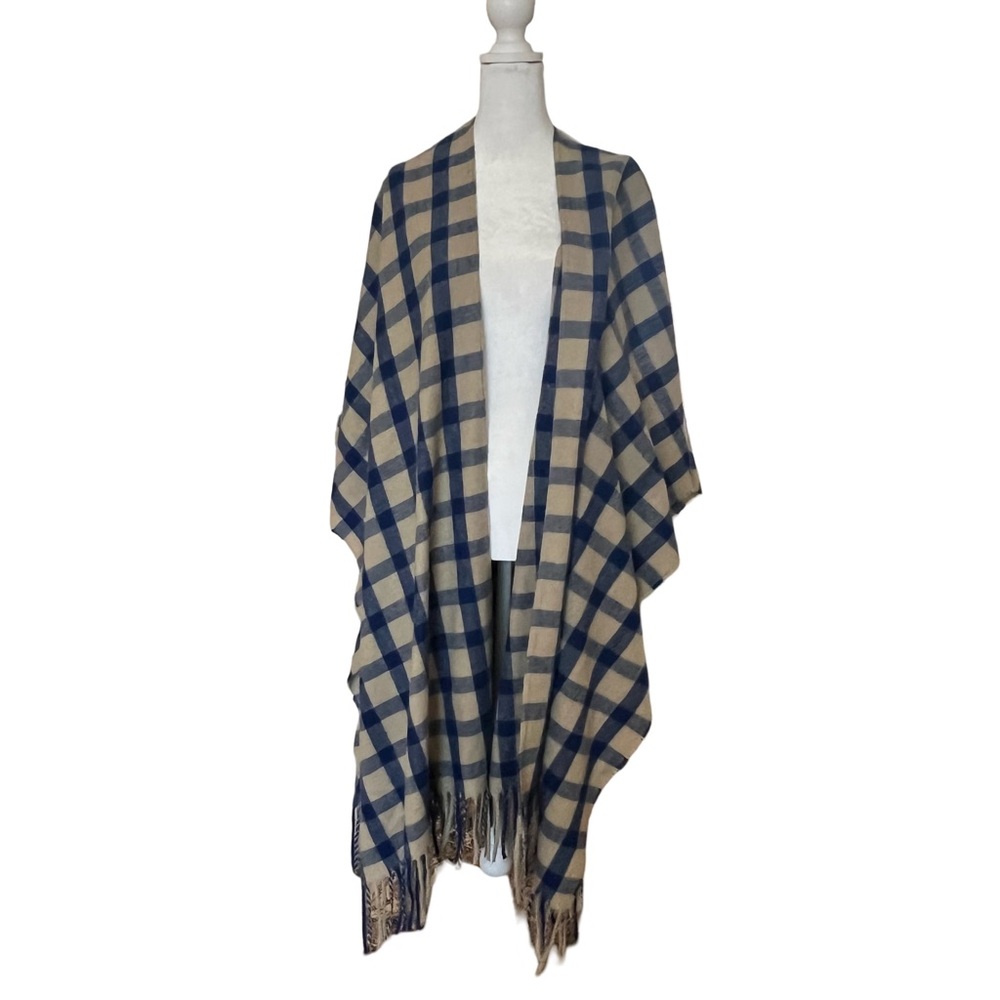 Women’s Blue and Tan plaid fringed open front poncho kimono shrug.